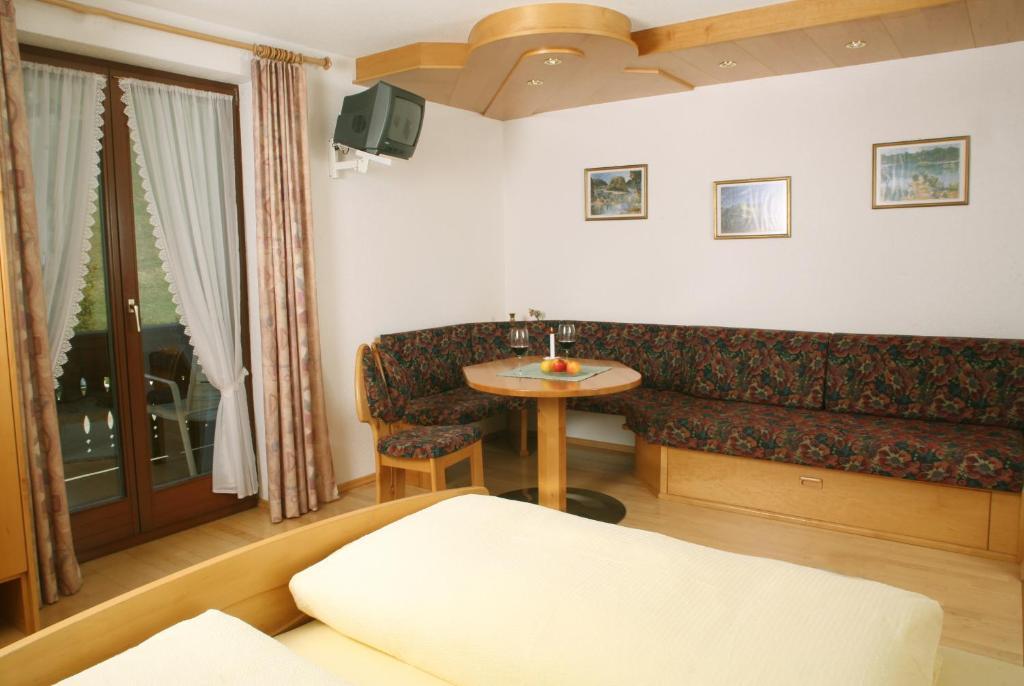 Gaestehaus Ortner Liesing Стая снимка